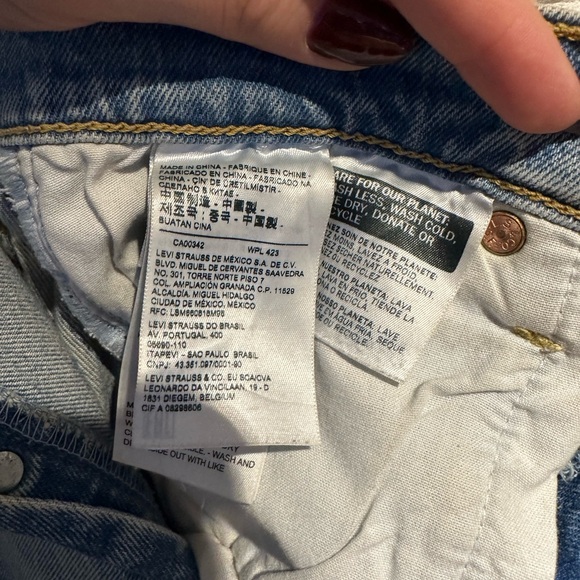 Levi’s Ribcage Jeans - Picture 4 of 6